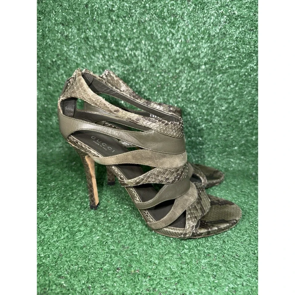 Gucci Vintage Green Snakeskin Suede Python Ankle Strap Heel‎ Size 7.5 US/EU 37.5 - Picture 2 of 16